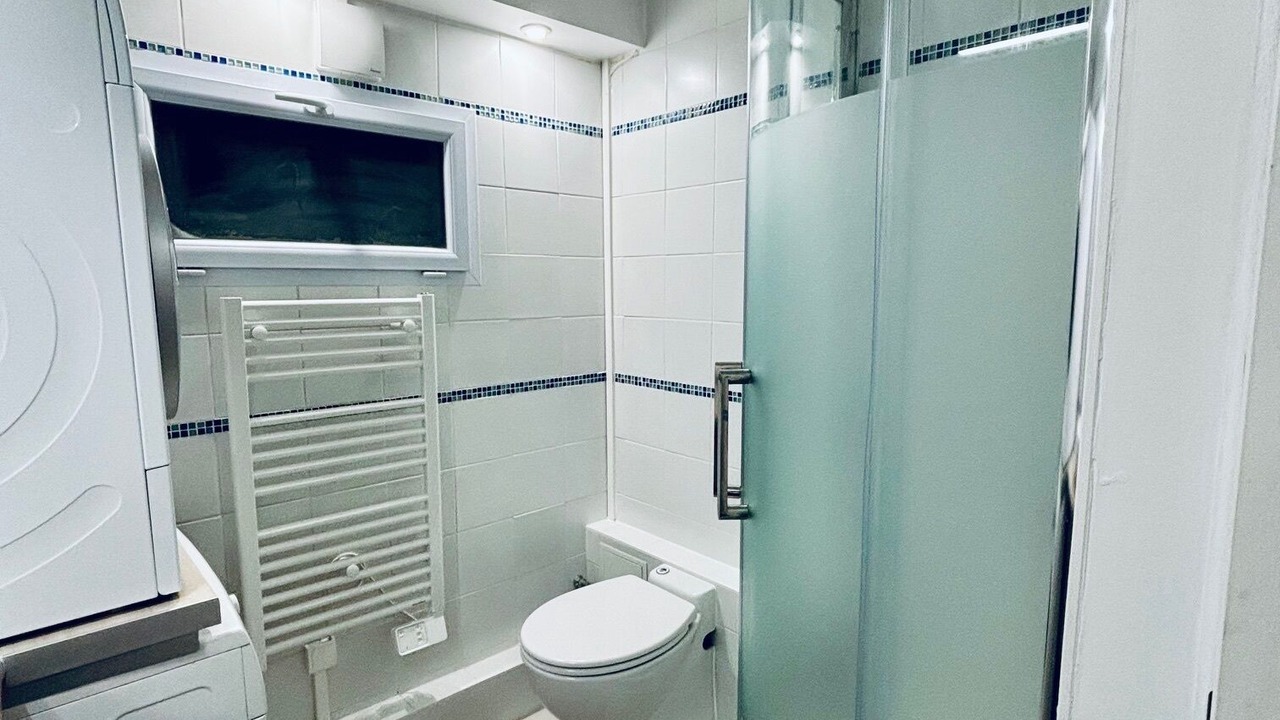 Photo of Bathroom in Cachan