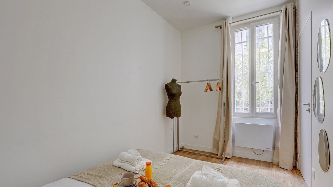 Photo of Bedroom in Hopital Saint-Louis