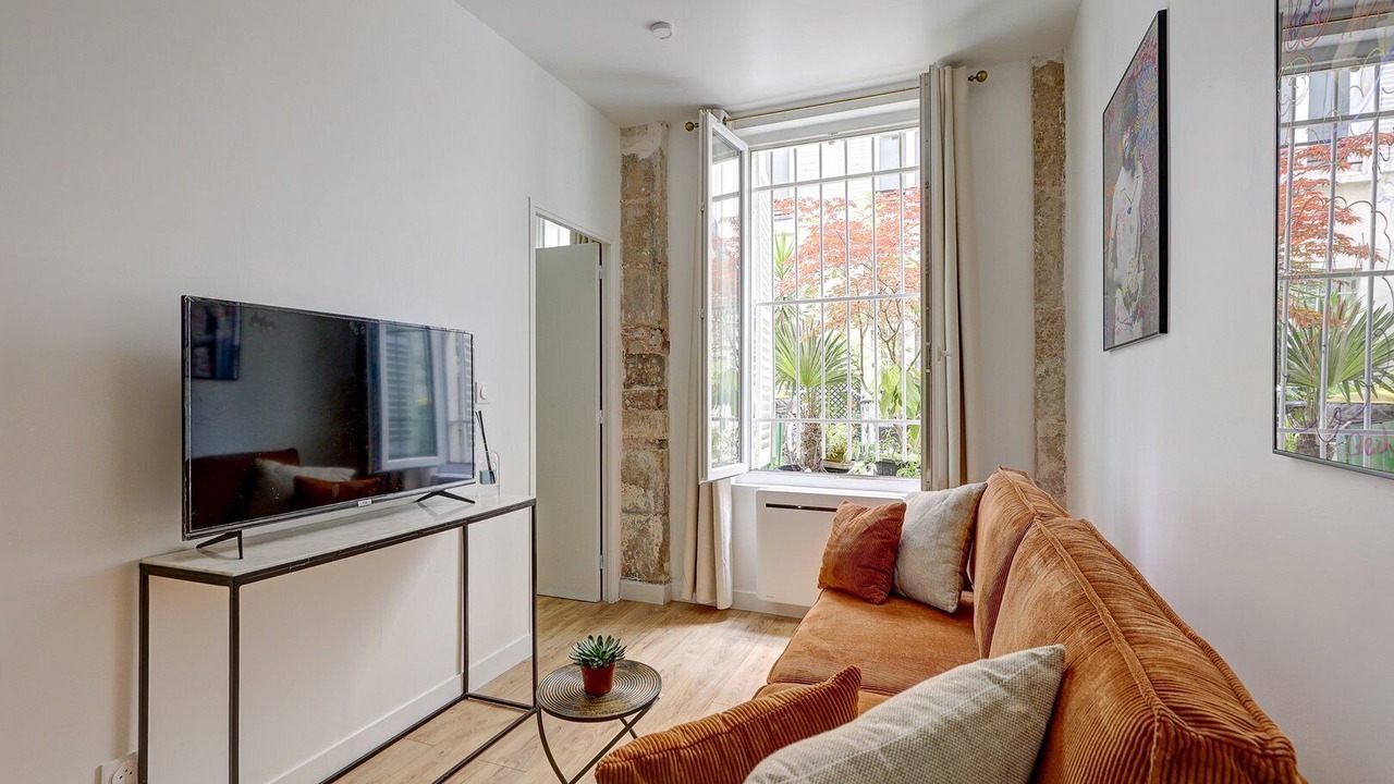 Photo of Livingroom in Hopital Saint-Louis