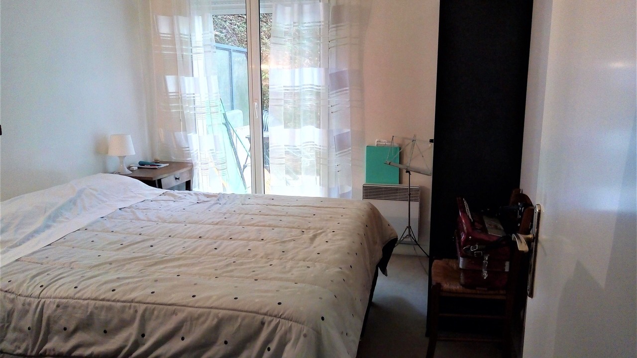 Photo of Bedroom in Le Plessis-Robinson
