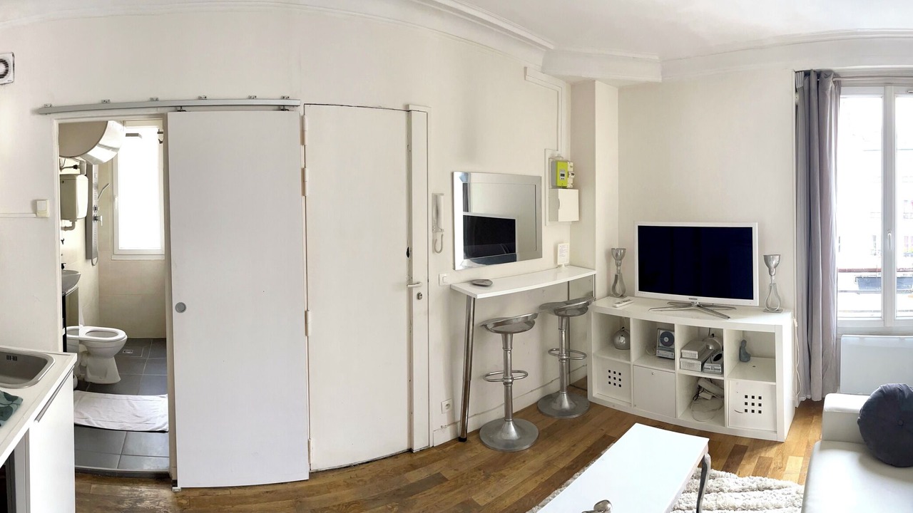 Photo of Bedroom in Quartier de la Goutte-d'Or