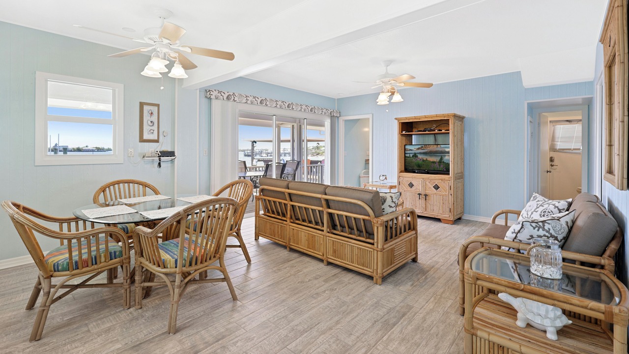 Photo of Bedroom in Green Turtle Cay