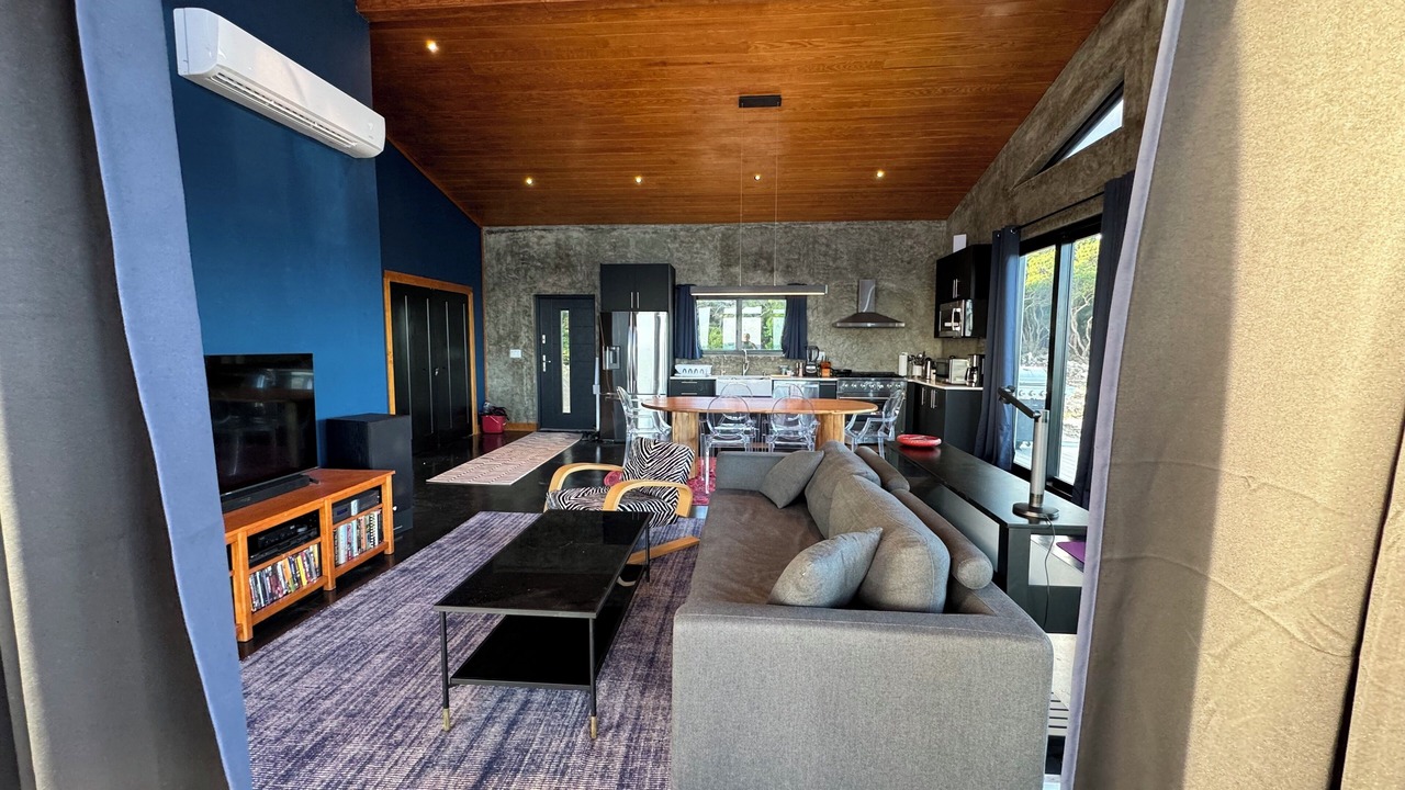 Photo of Livingroom in Rolleville