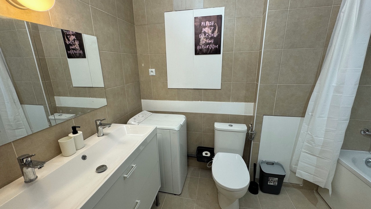 Photo of Bathroom in Quartier de la Goutte-d'Or
