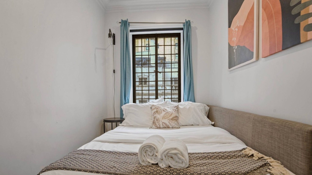 Photo of Bedroom in Midtown East