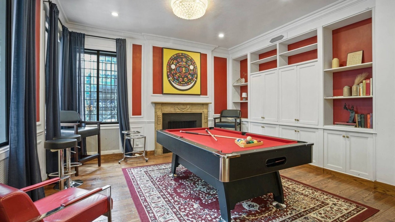 Photo of Bedroom in Midtown East