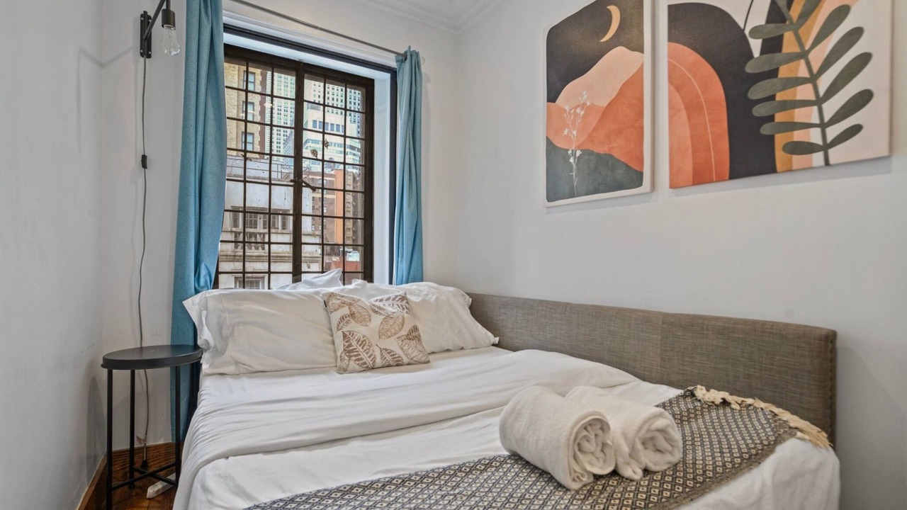 Photo of Bedroom in Midtown East