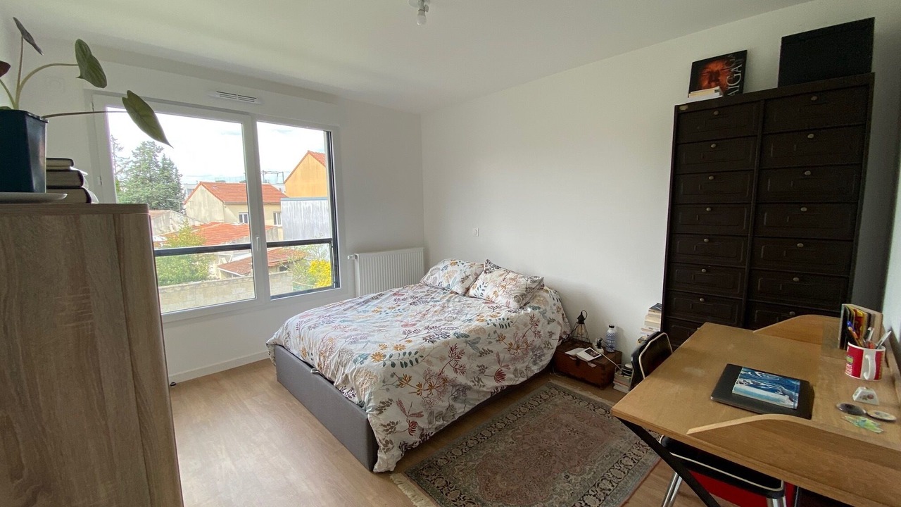 Photo of Bedroom in Romainville
