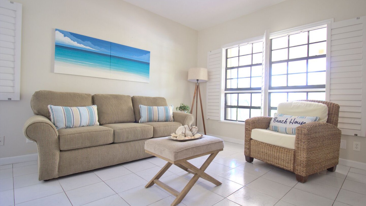 Photo of Livingroom in Bahamas Terrace