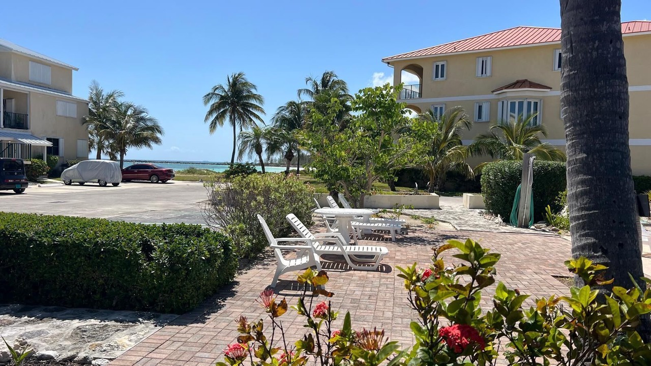 Photo of Others in Bahamas Terrace