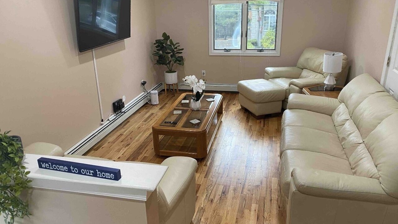 Photo of Livingroom in Tottenville
