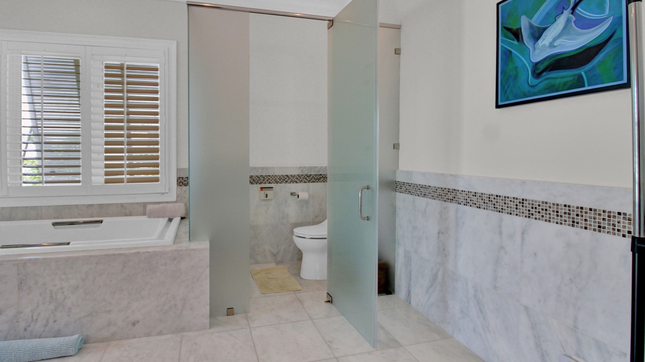 Photo of Bathroom in Nassau