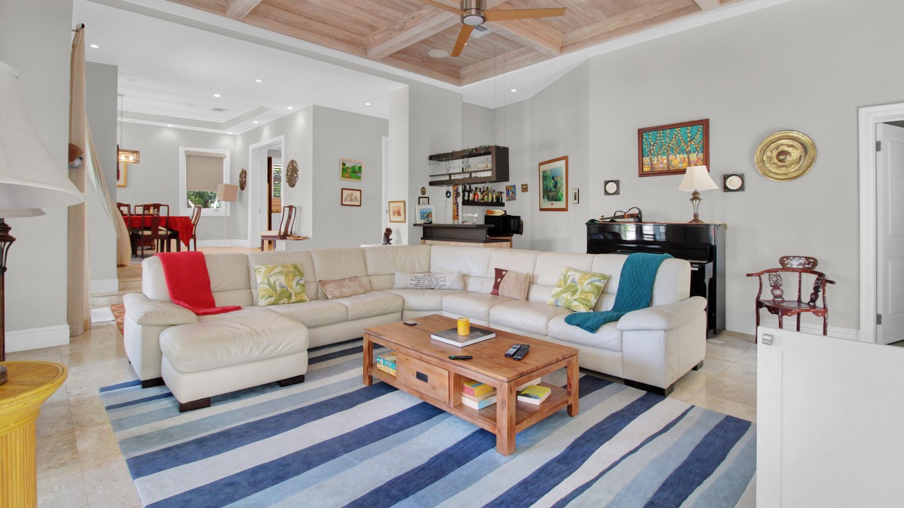 Photo of Livingroom in Nassau