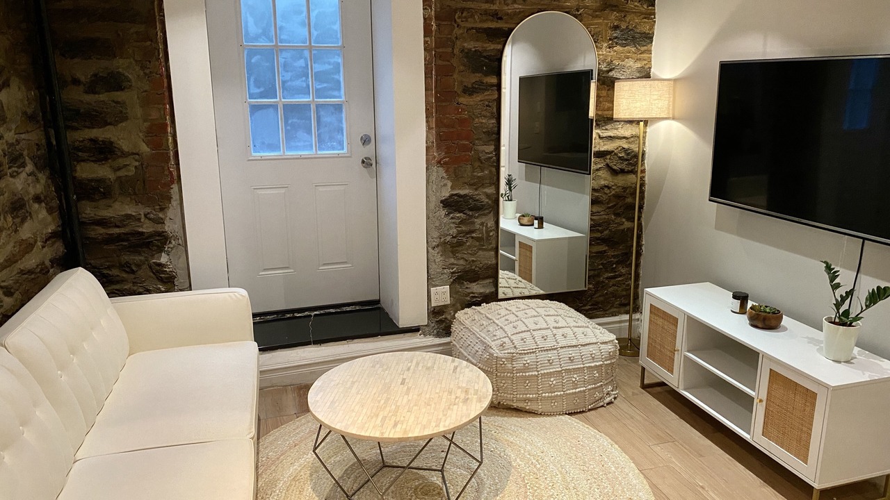 Photo of Livingroom in Tudor City