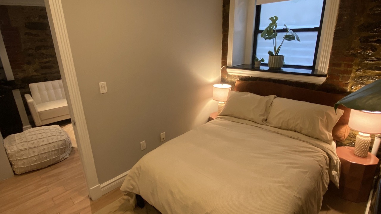 Photo of Bedroom in Tudor City