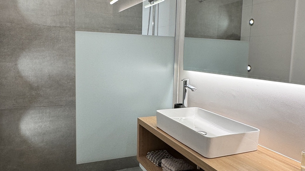 Photo of Bathroom in Quartier de la Goutte-d'Or