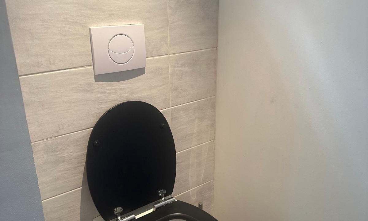 Photo of Bathroom in Villeneuve-Saint-Georges