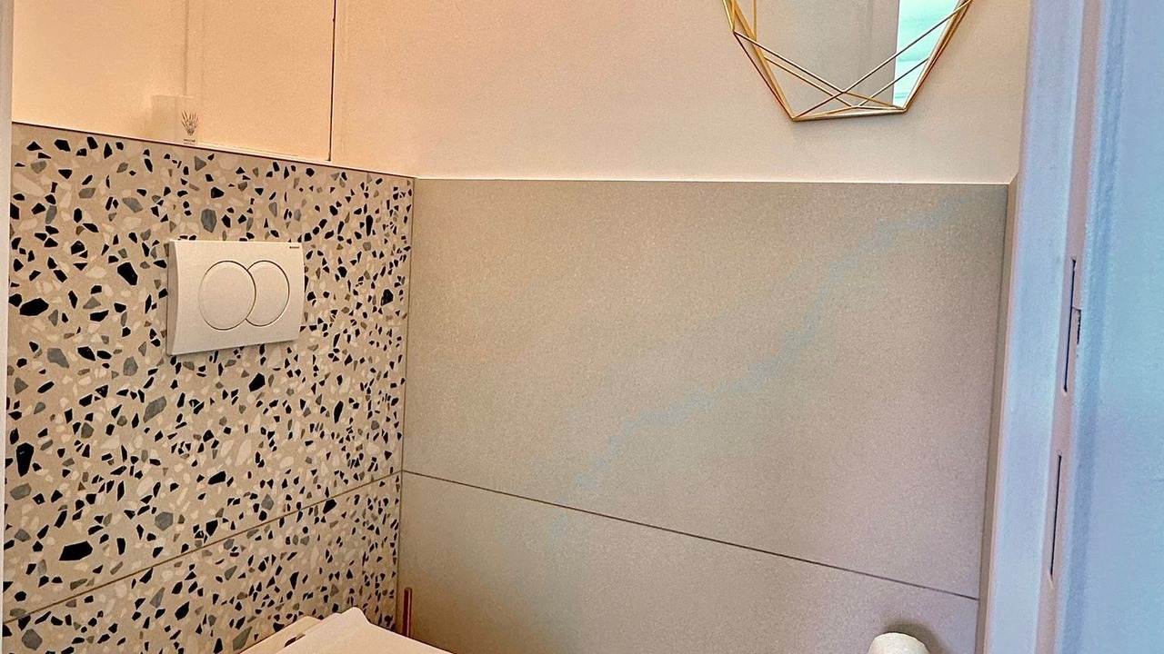 Photo of Bathroom in Le Plessis-Robinson