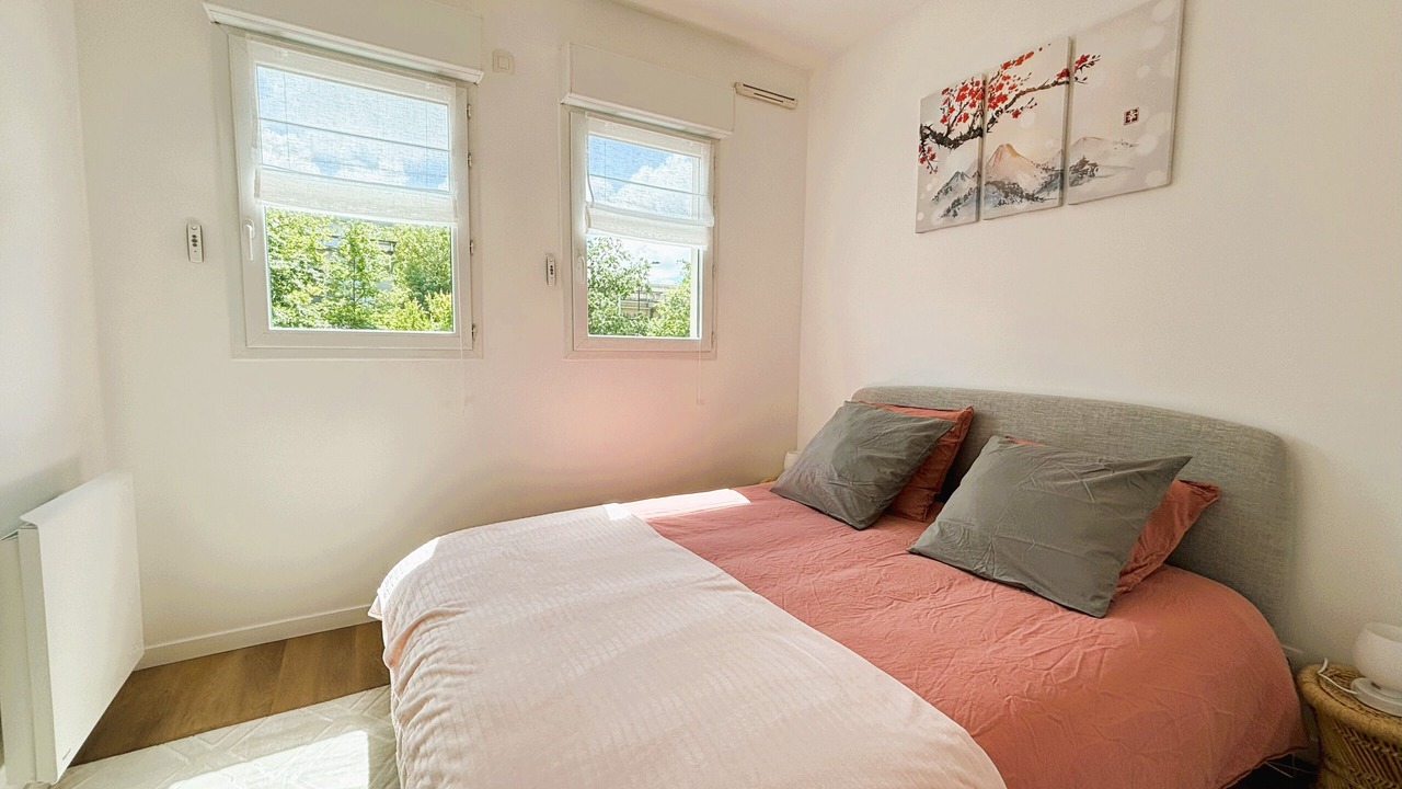 Photo of Bedroom in Le Plessis-Robinson