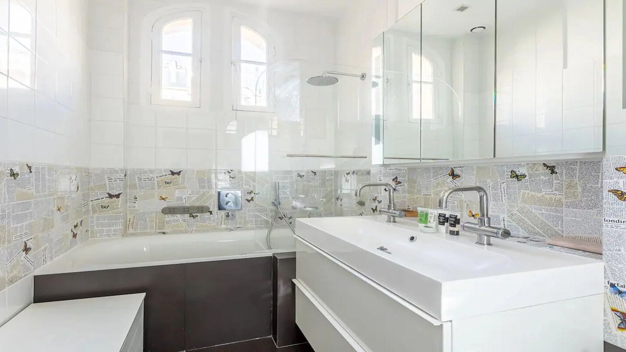Photo of Bathroom in Quartier du Gros-Caillou