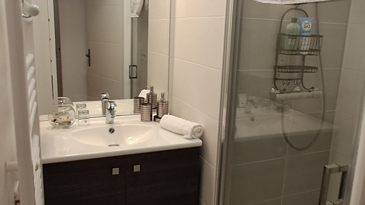 Photo of Bathroom in Gagny