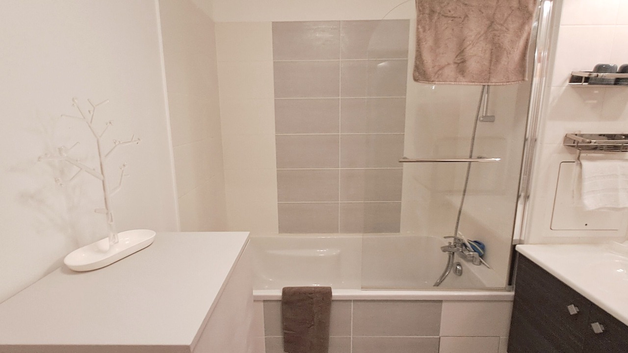 Photo of Bathroom in Gagny