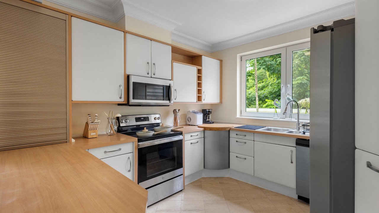 Photo of Kitchen in Paradise Island