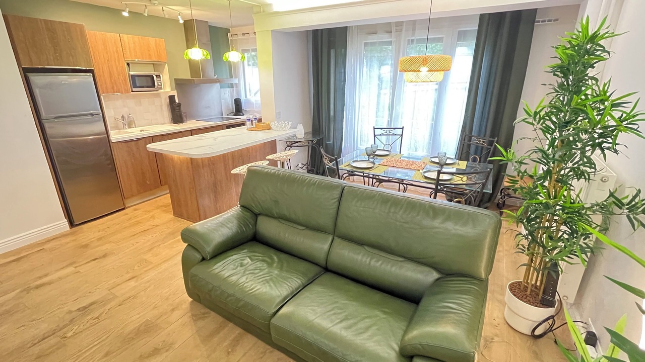 Photo of Livingroom in Sceaux