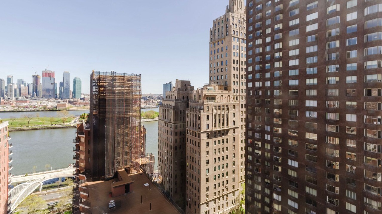 Photo of Outdoor in Sutton Place