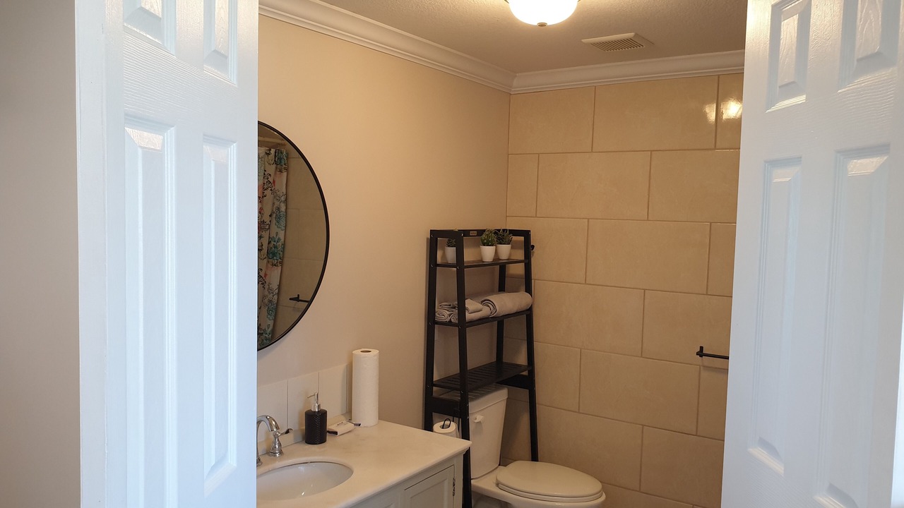 Photo of Bathroom in Cooper's Town