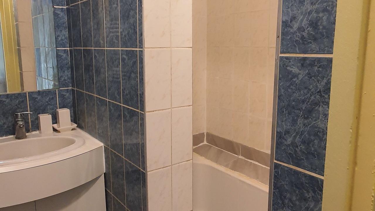 Photo of Bathroom in Villeneuve-le-Roi