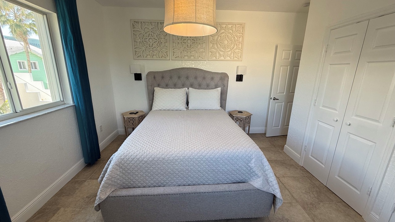 Photo of Bedroom in Alice Town