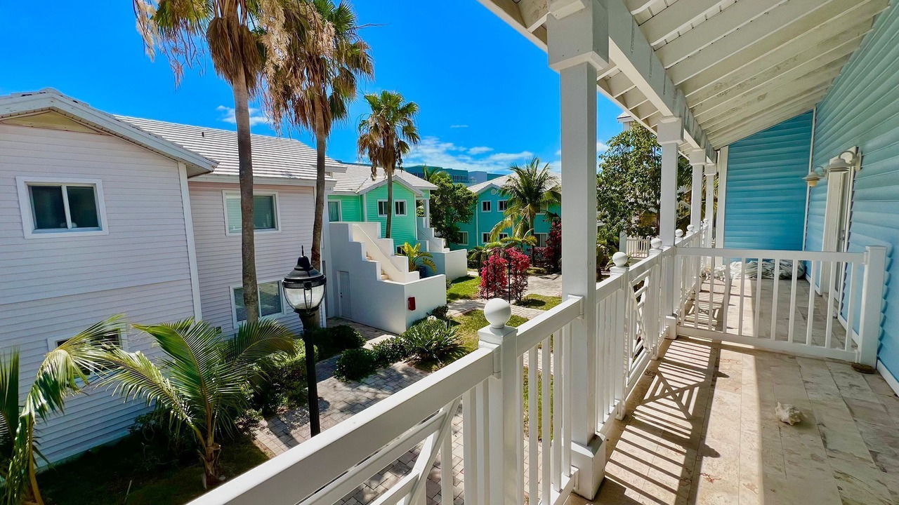 Photo of Patio Balcony in Alice Town