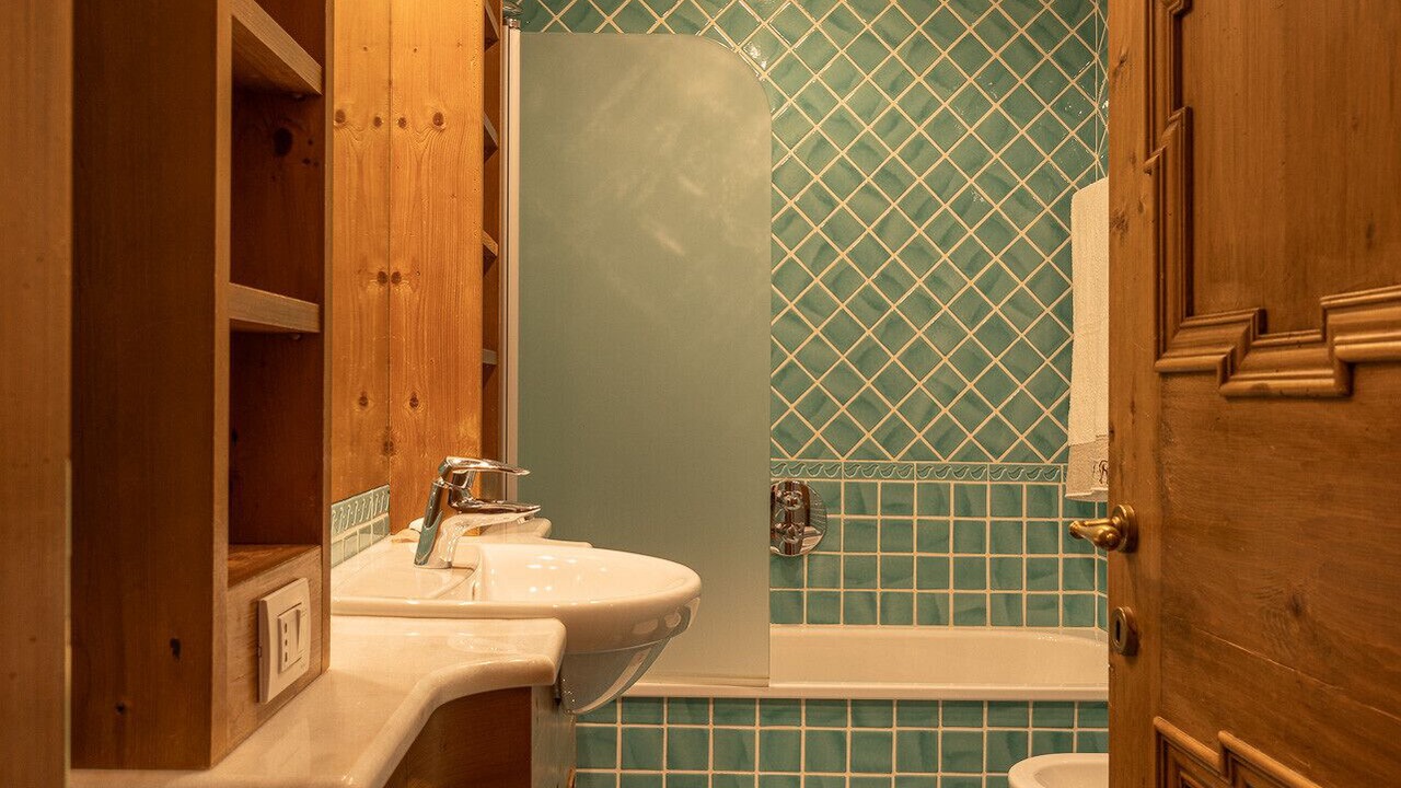 Photo of Bathroom in Cortina d'Ampezzo Historic Centre
