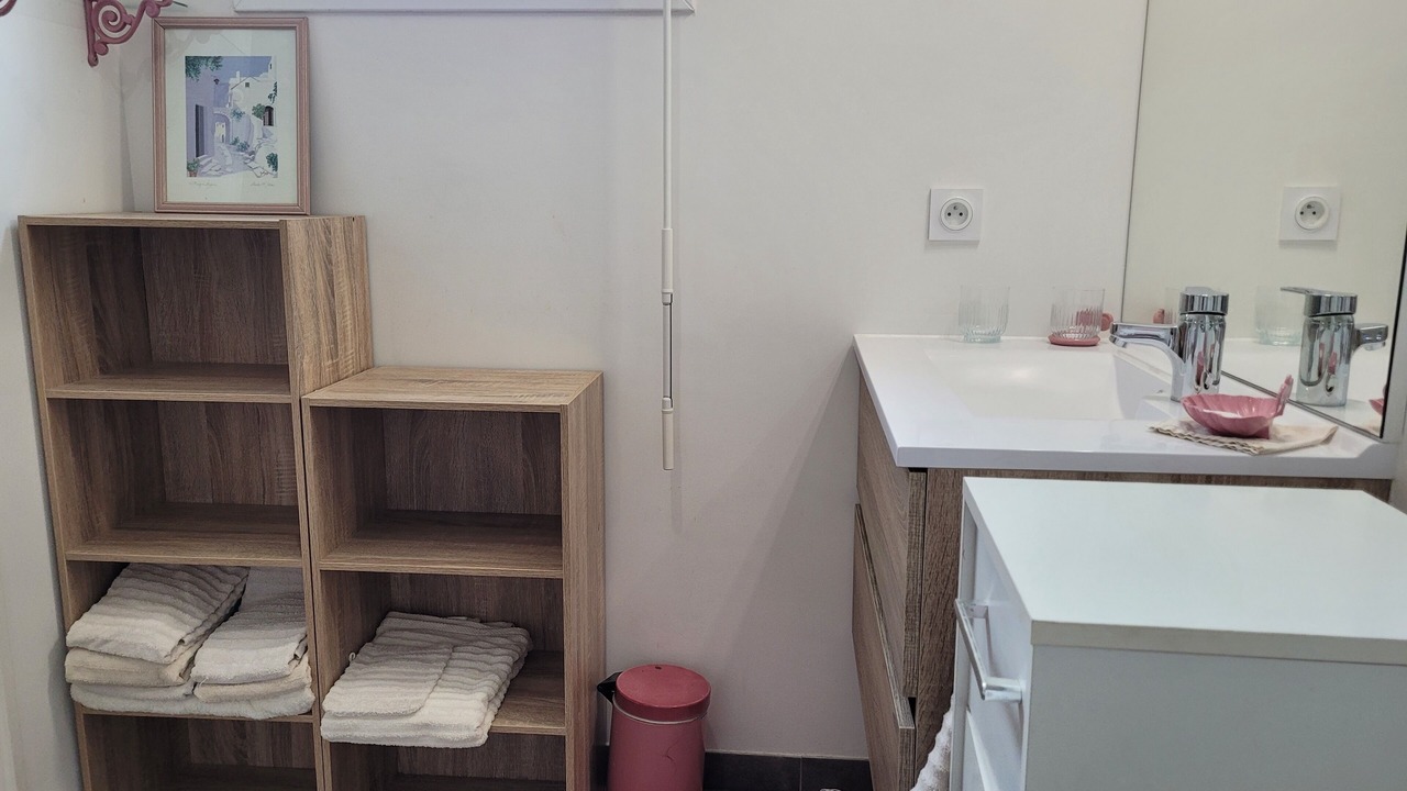 Photo of Bathroom in Petit-Ivry