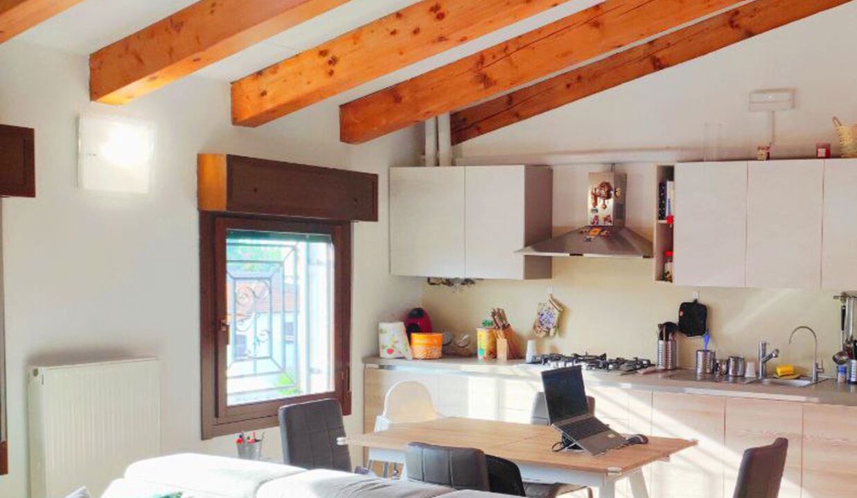 Photo of Livingroom in Urbana