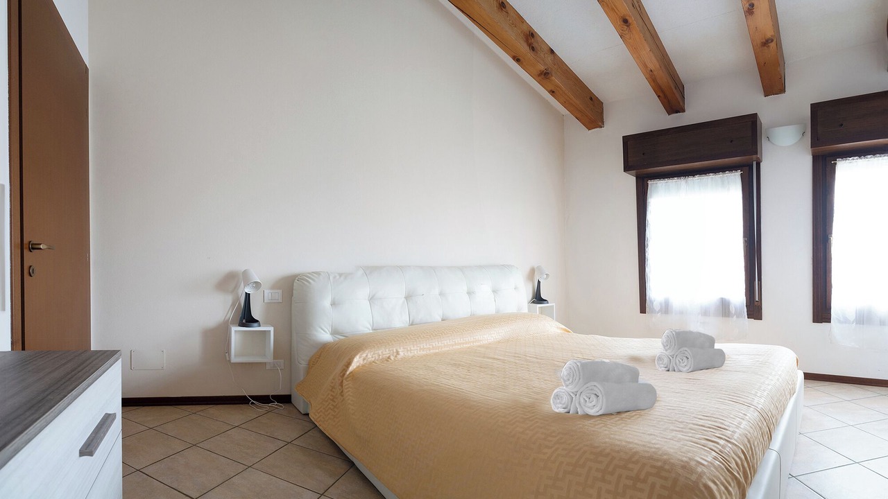 Photo of Bedroom in Urbana