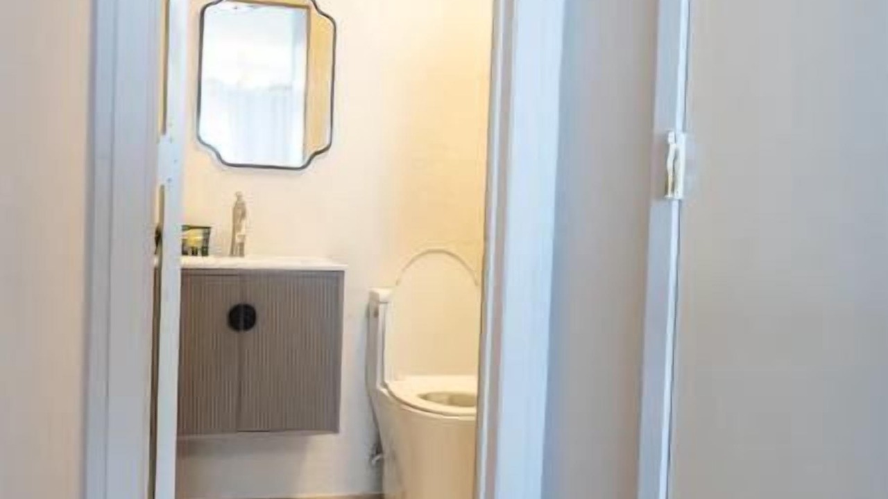 Photo of Bathroom in Canarsie