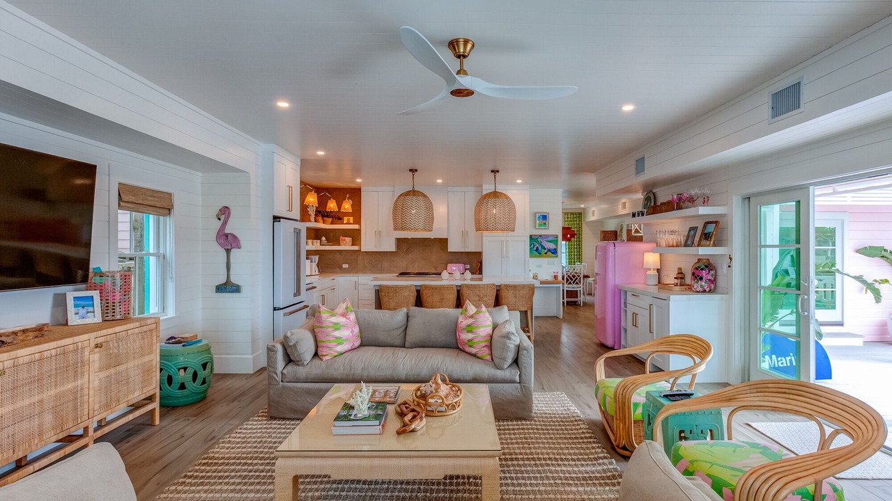Photo of Livingroom in Hope Town