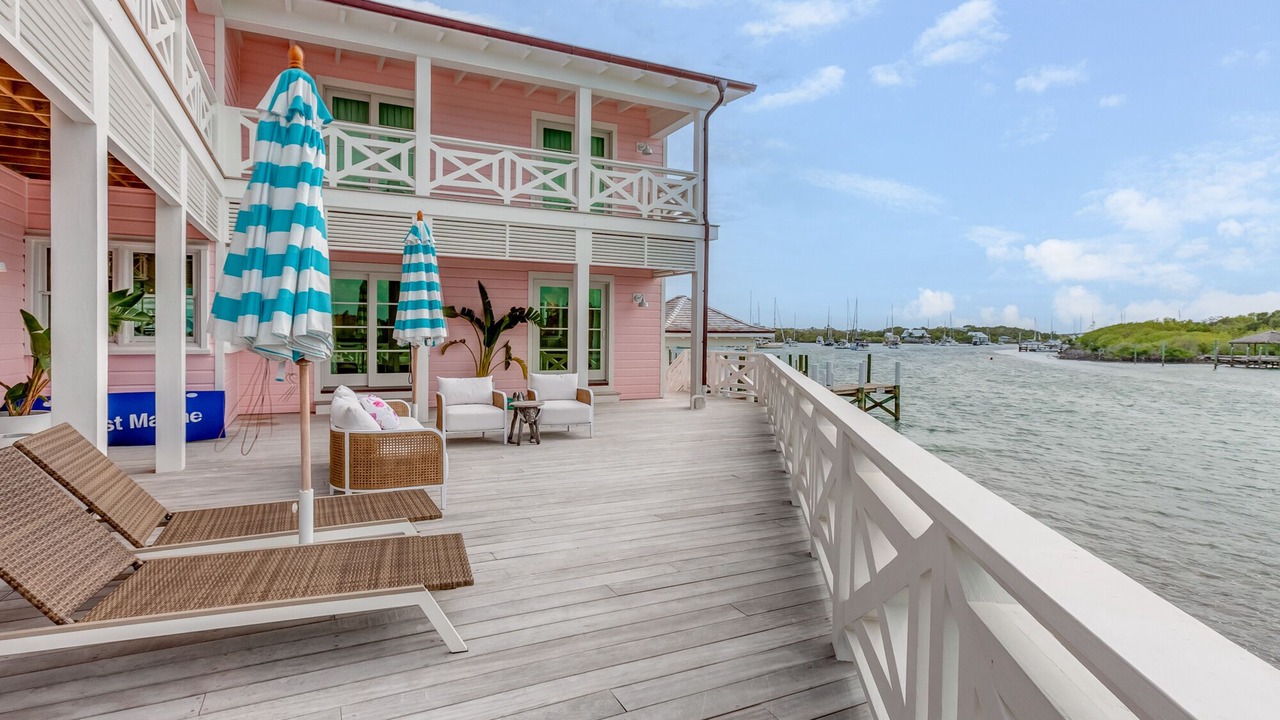 Photo of Patio Balcony in Hope Town