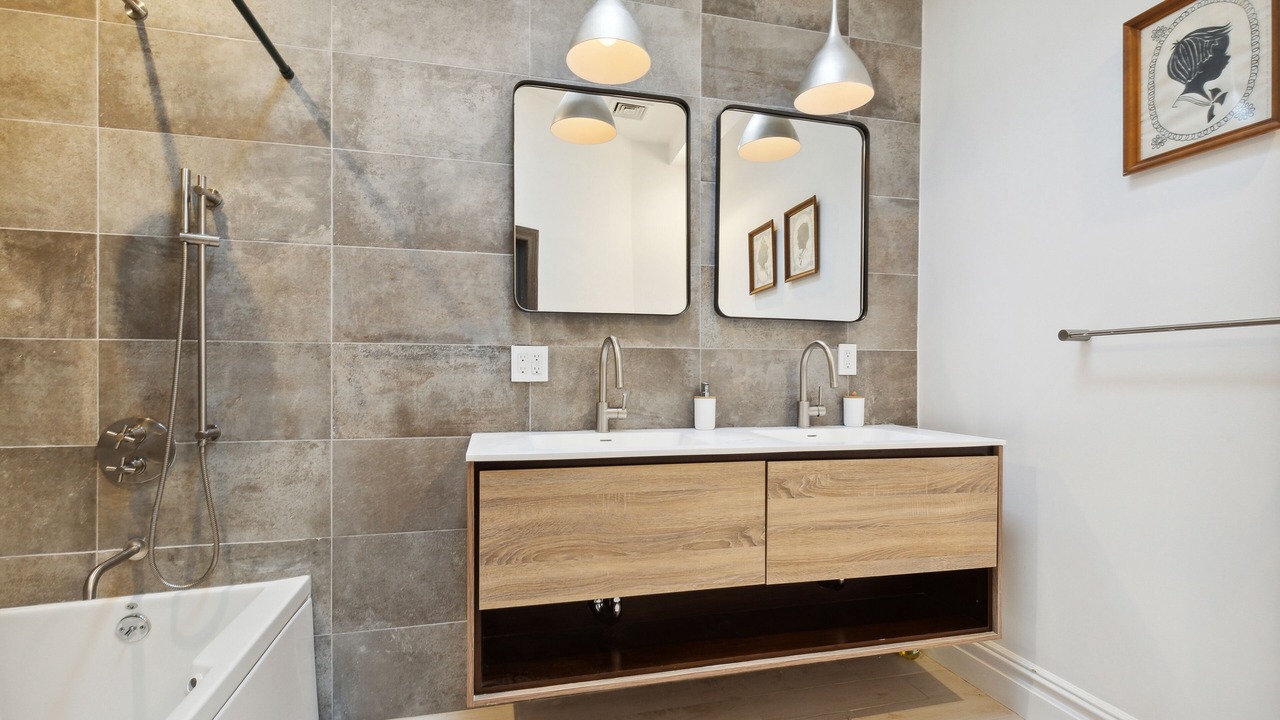 Photo of Bathroom in Greenpoint