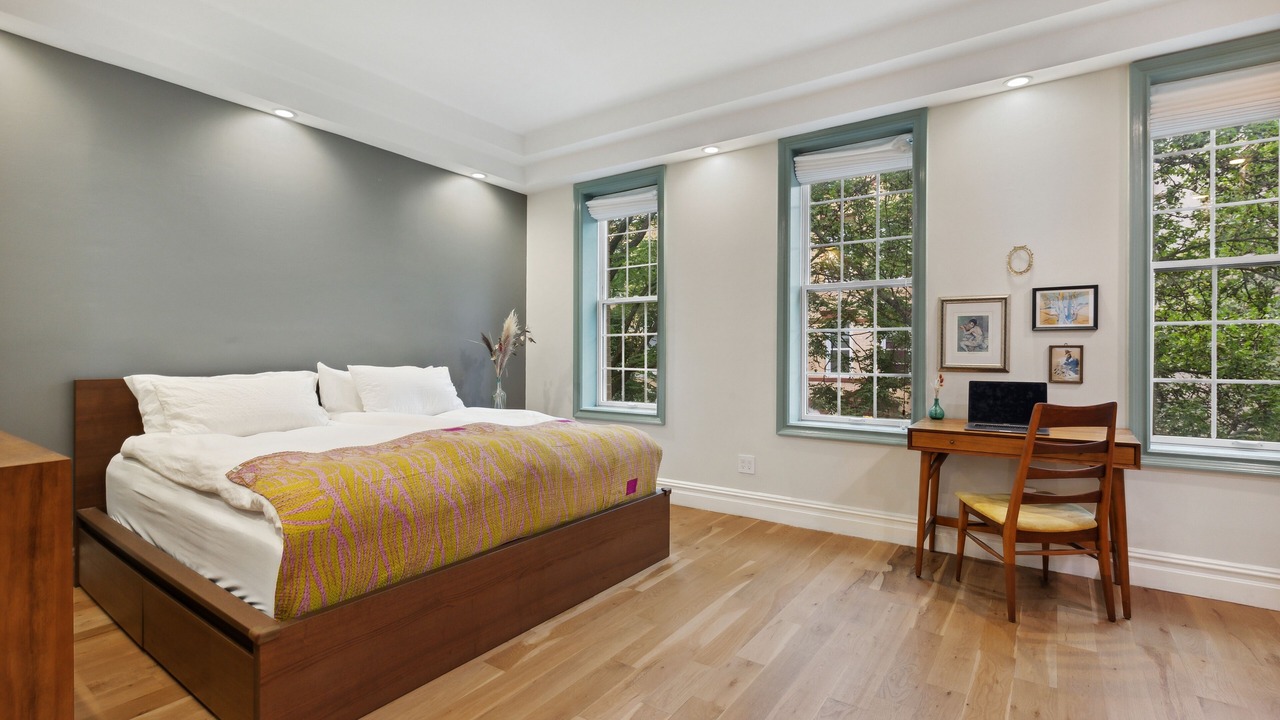 Photo of Bedroom in Greenpoint