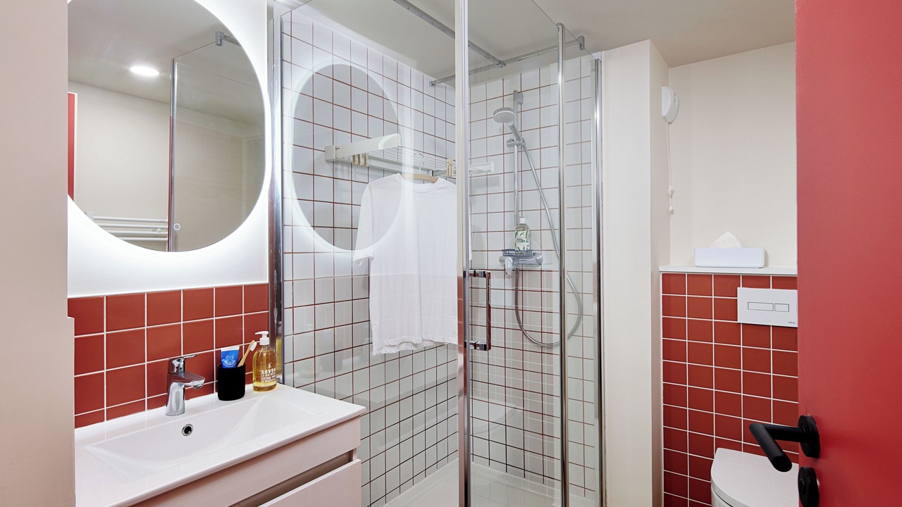 Photo of Bathroom in Issy-les-Moulineaux