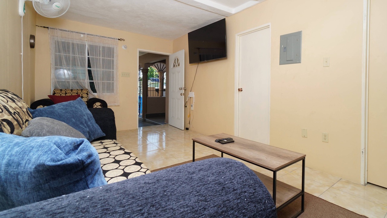 Photo of Livingroom in Caribbean Estates