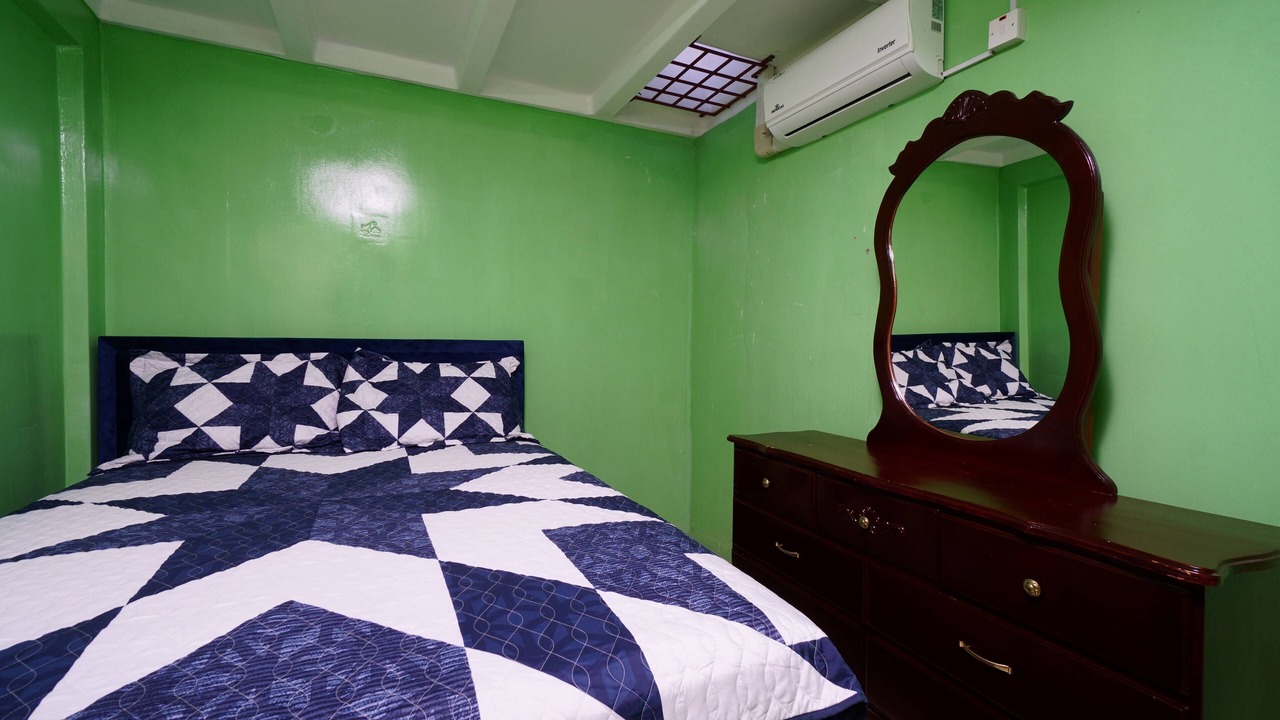 Photo of Bedroom in Caribbean Estates