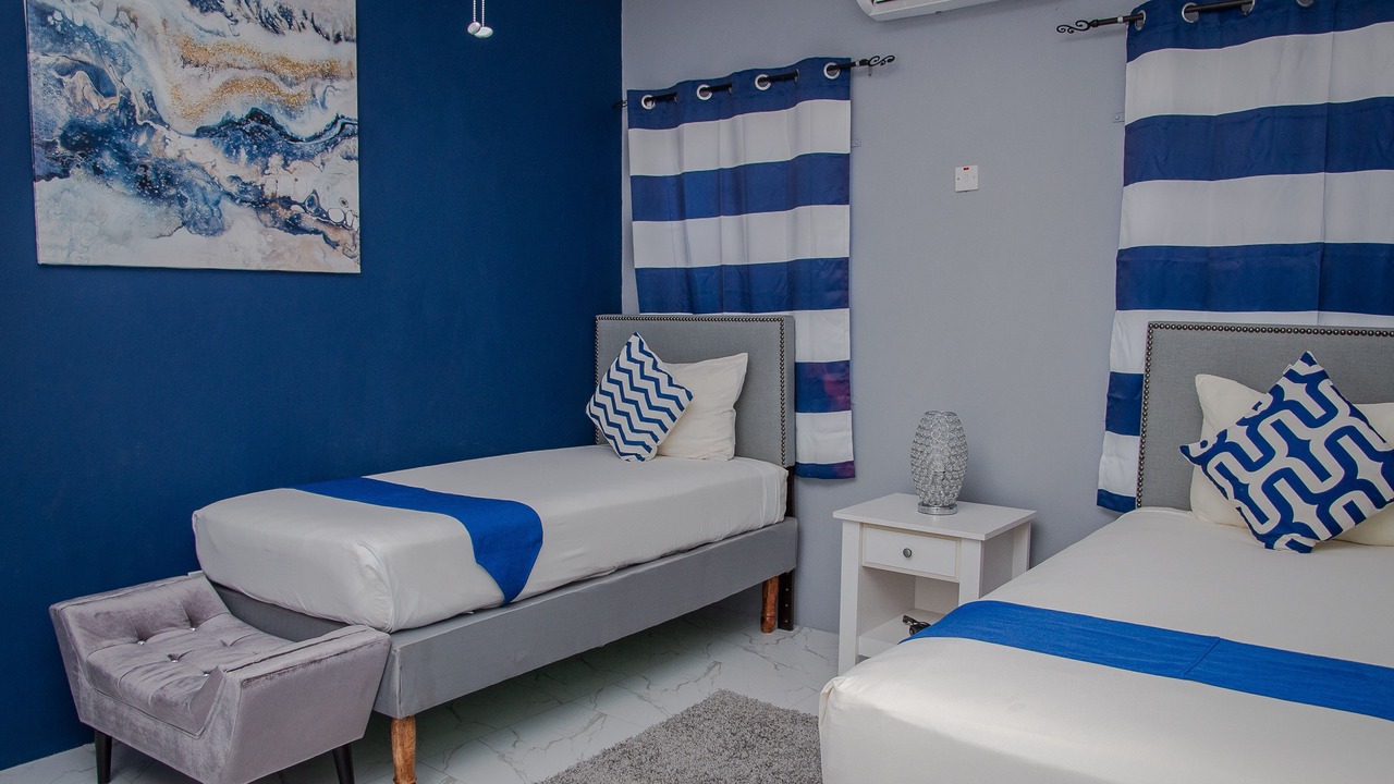 Photo of Bedroom in Hellshire