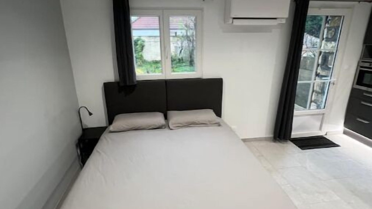 Photo of Bedroom in Antony