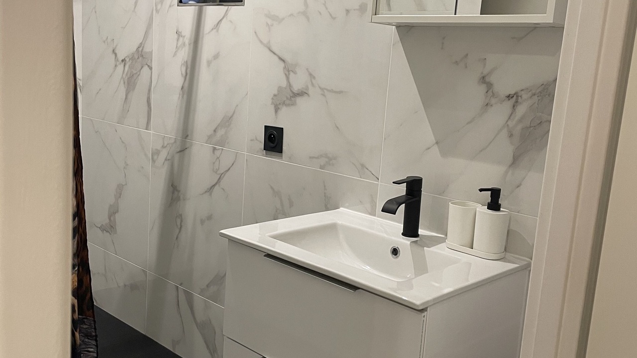 Photo of Bathroom in Arcueil