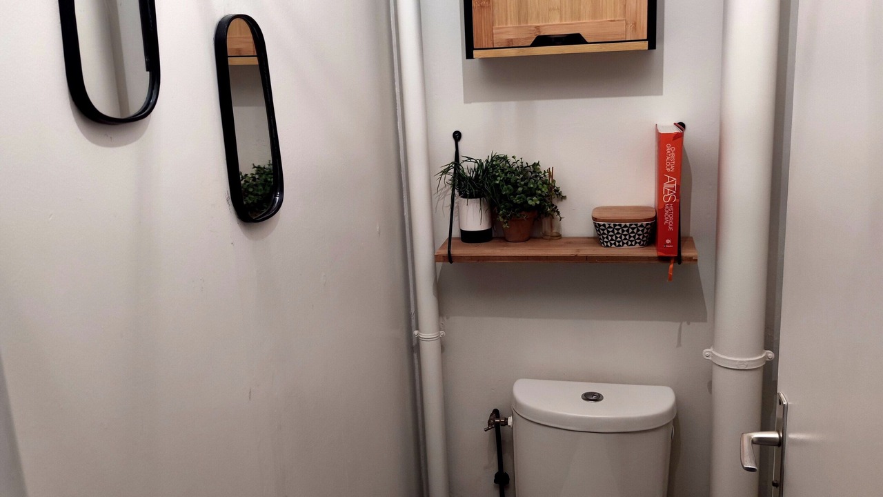 Photo of Bathroom in Gouvernes