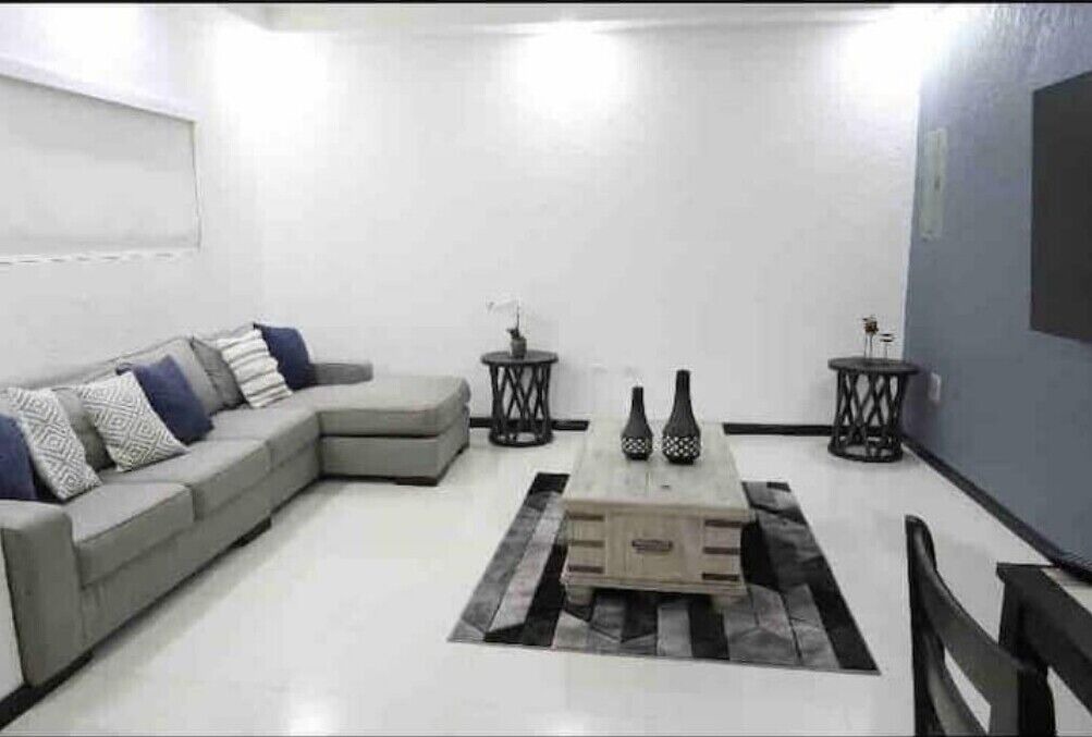 Photo of Livingroom in Molynes Gardens